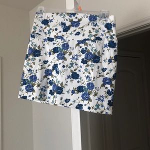 Floral mini skirt